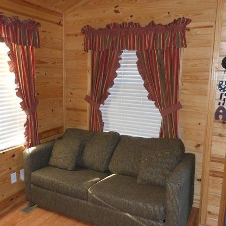 Oakzanita Springs Camping Resort Cabin 1 Descanso Εξωτερικό φωτογραφία