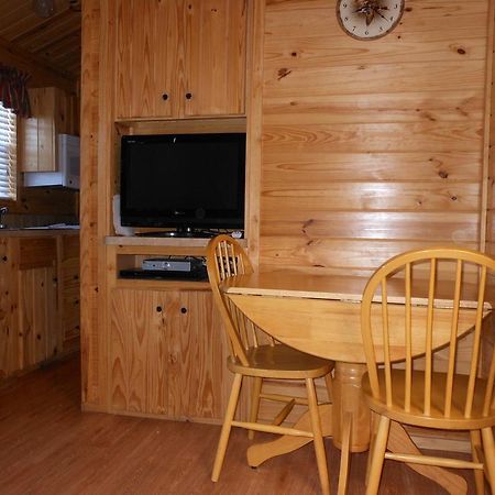 Oakzanita Springs Camping Resort Cabin 1 Descanso Εξωτερικό φωτογραφία