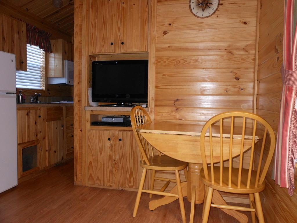 Oakzanita Springs Camping Resort Cabin 1 Descanso Εξωτερικό φωτογραφία